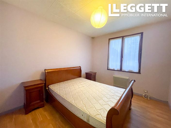 Image No.7-5 Bed House for sale