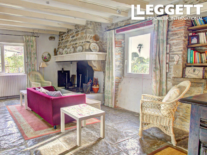 Image No.7-5 Bed House for sale