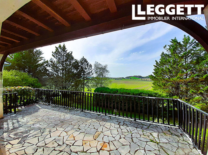 Image No.10-5 Bed House for sale