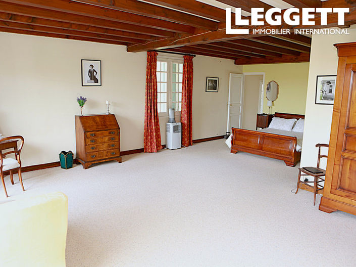 Image No.6-5 Bed House for sale