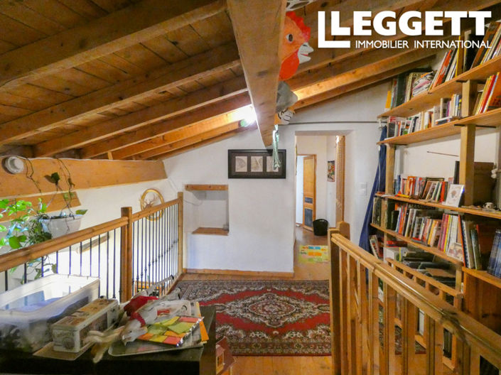 Image No.6-5 Bed House for sale