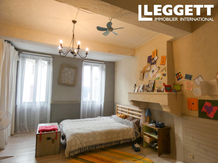 Image No.8-5 Bed House for sale