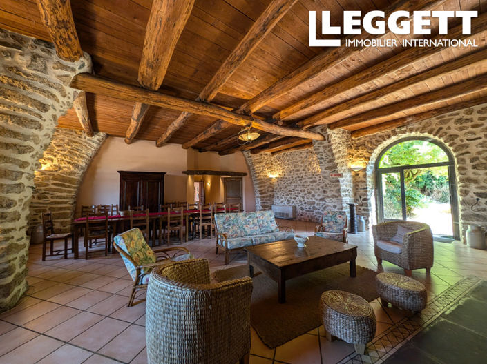 Image No.1-6 Bed House for sale