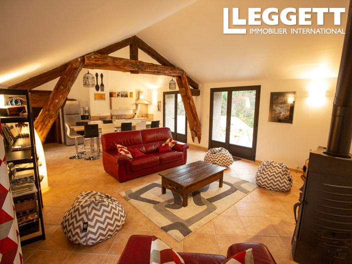 Image No.9-6 Bed House for sale