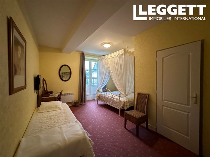 Image No.9-15 Bed Commercial for sale