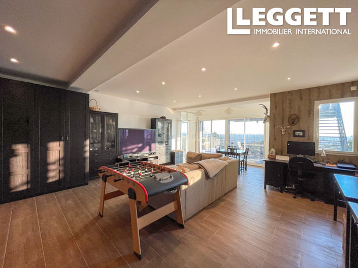 Image No.7-4 Bed House for sale