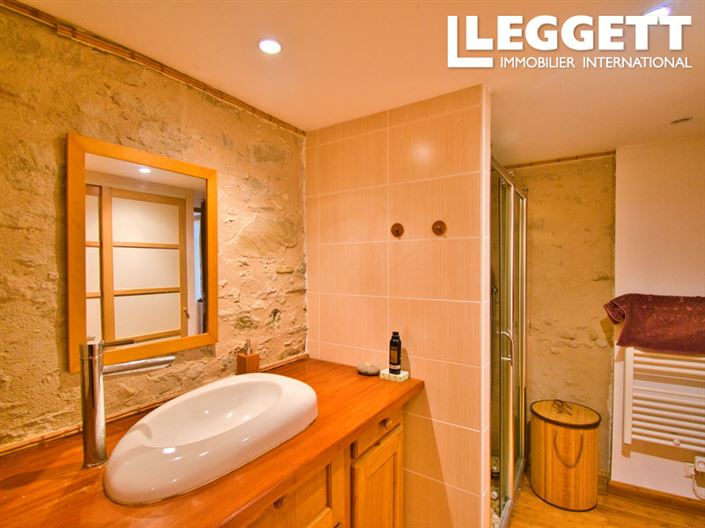 Image No.6-4 Bed House for sale