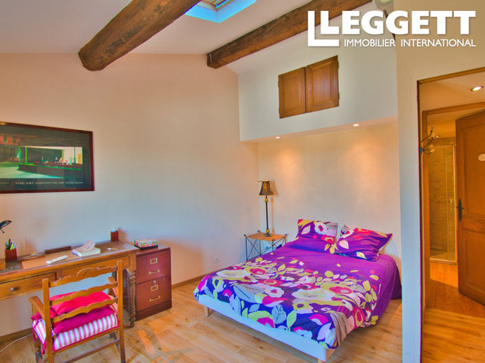 Image No.8-4 Bed House for sale