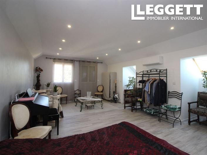 Image No.7-5 Bed House for sale