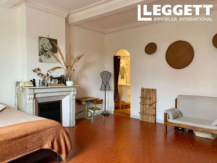 Image No.6-4 Bed House for sale