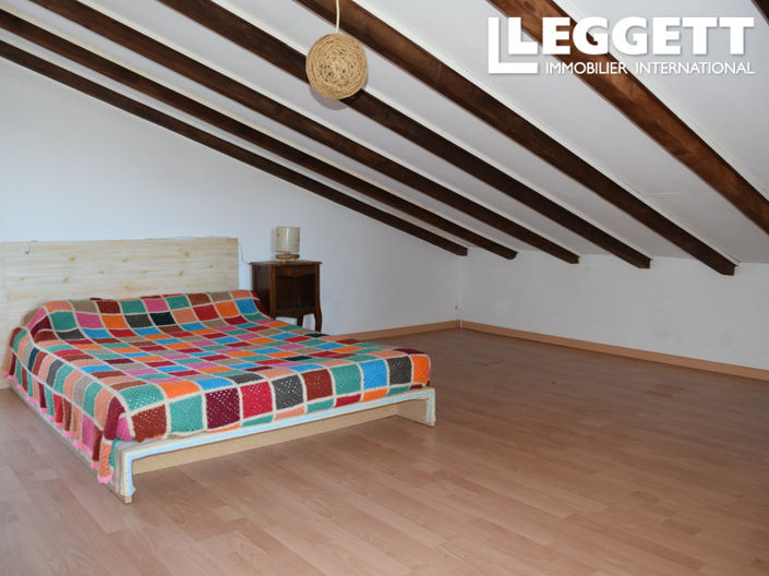 Image No.10-3 Bed House for sale