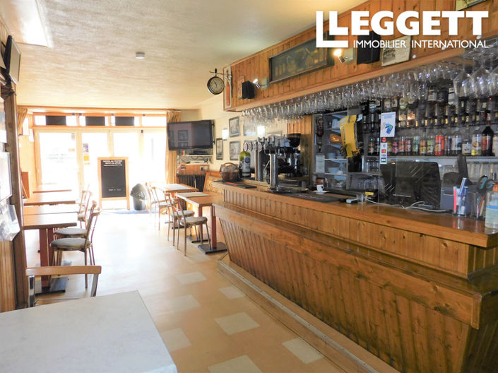 Image No.2-8 Bed Commercial for sale