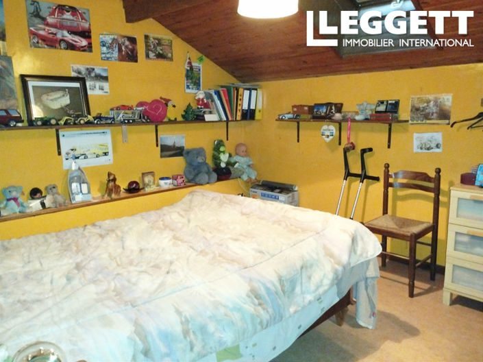 Image No.8-3 Bed House for sale