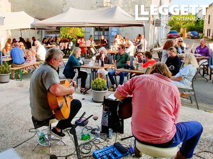 Image No.3-2 Bed Commercial for sale