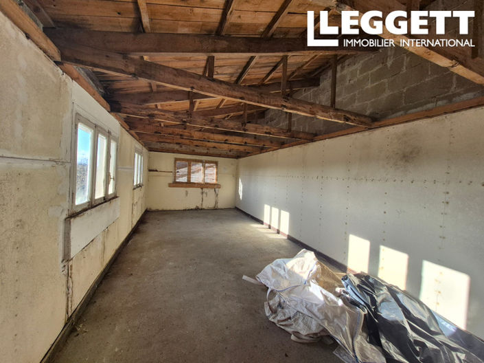 Image No.6-House for sale