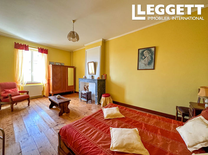 Image No.8-3 Bed House for sale