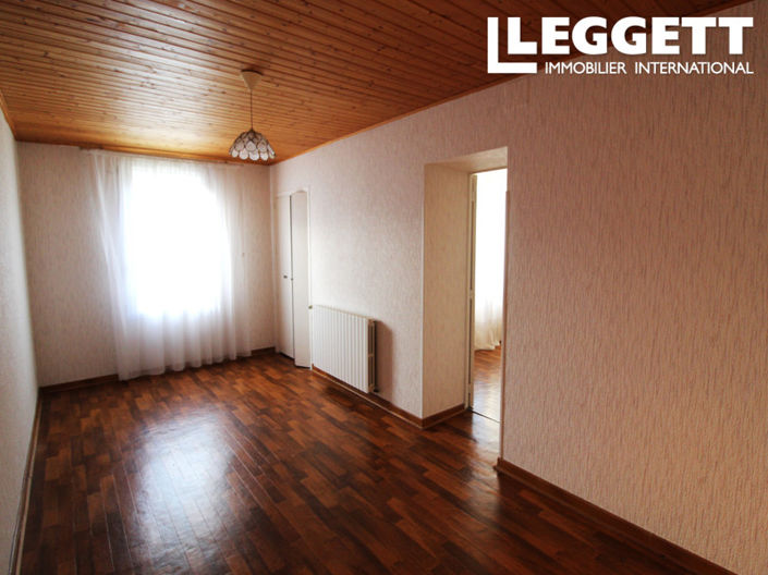 Image No.10-4 Bed House for sale