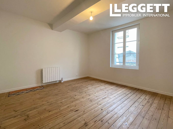 Image No.8-2 Bed House for sale