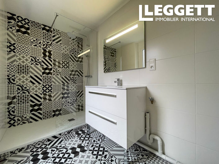 Image No.9-2 Bed House for sale