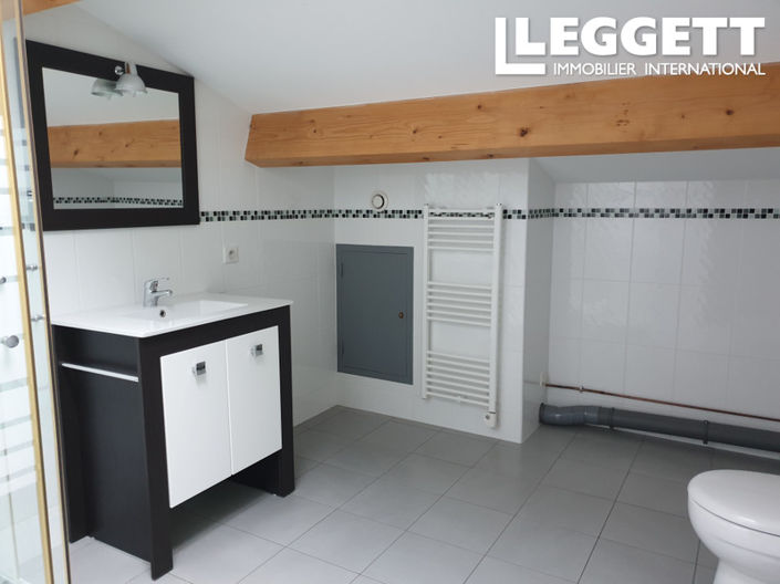 Image No.5-2 Bed House for sale