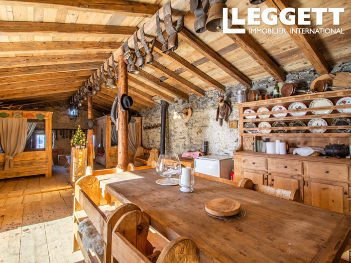 Image No.5-2 Bed House for sale