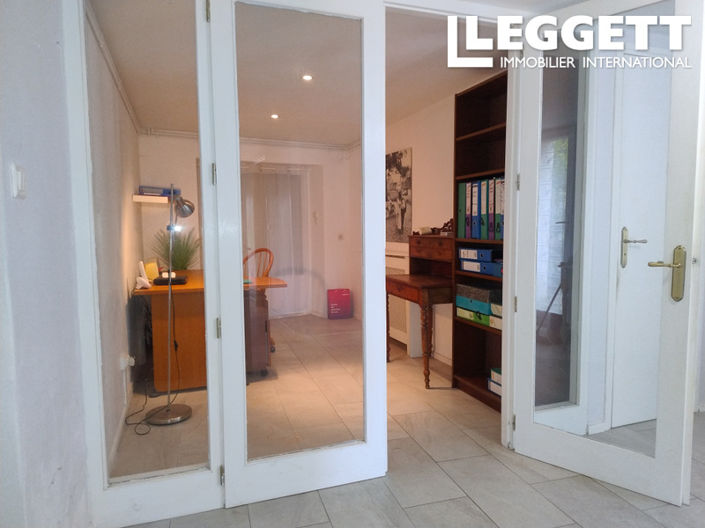 Image No.10-6 Bed House for sale