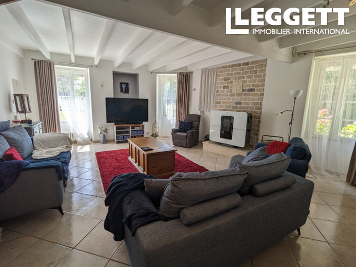 Image No.6-6 Bed House for sale