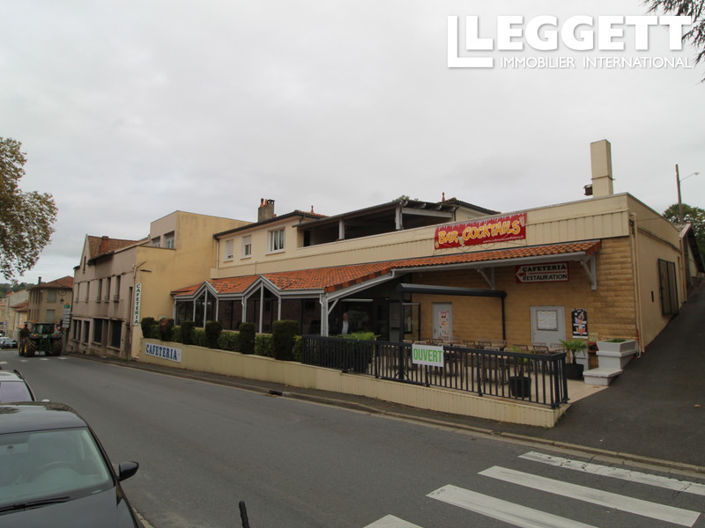 Image No.1-Commercial à vendre à Confolens