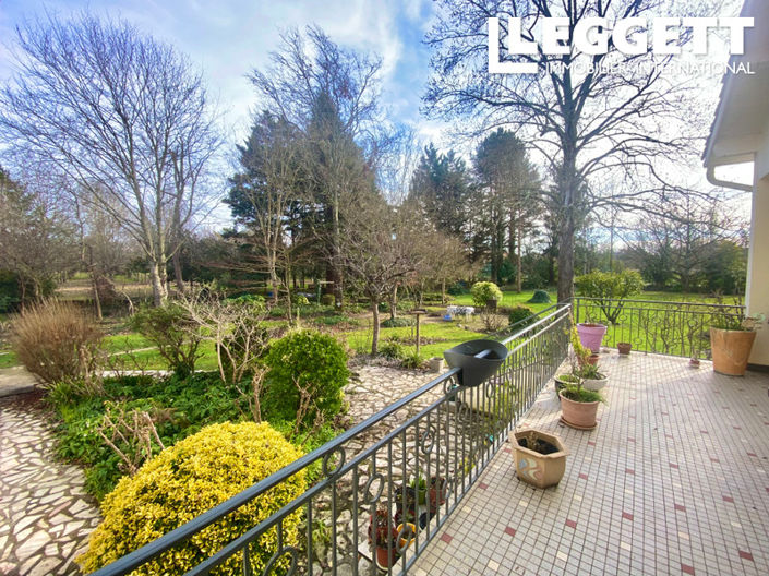 Image No.5-6 Bed House for sale