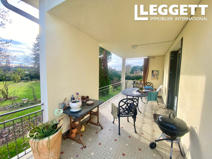 Image No.8-6 Bed House for sale