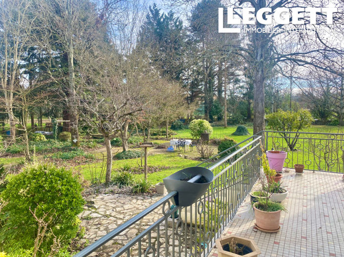 Image No.9-6 Bed House for sale