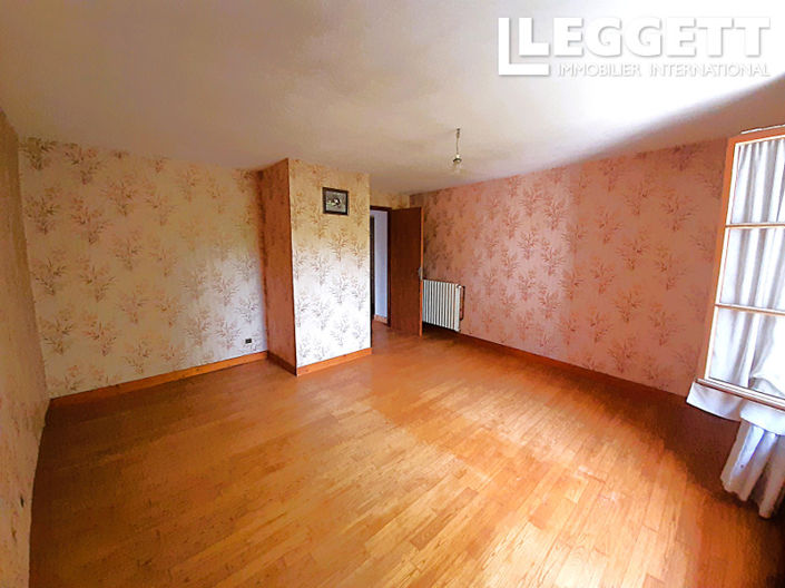 Image No.8-4 Bed House for sale