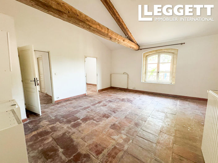 Image No.9-6 Bed House for sale