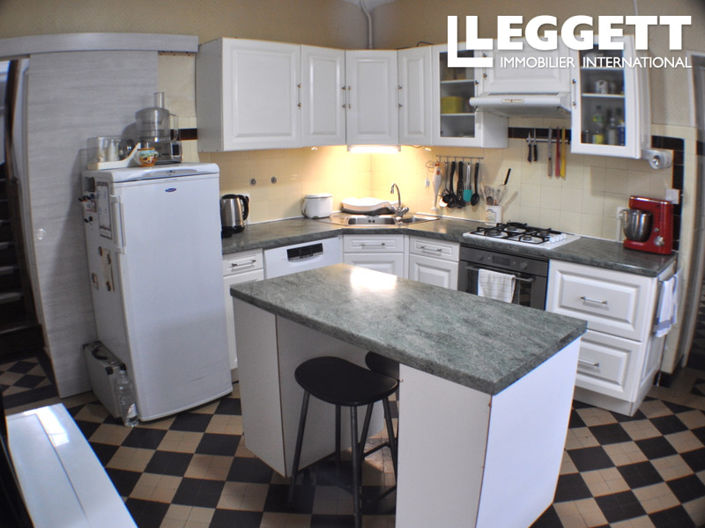 Image No.7-5 Bed House for sale