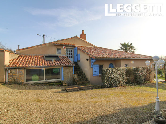 Image No.2-3 Bed House for sale