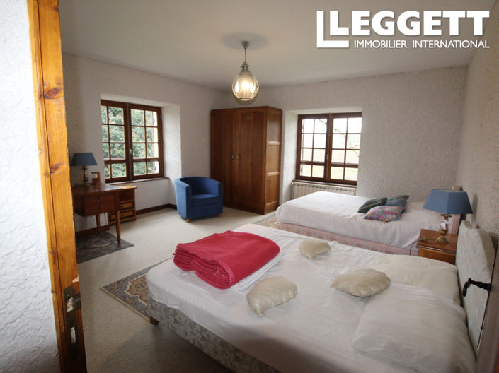 Image No.4-5 Bed House for sale