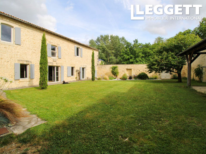Image No.1-5 Bed House for sale