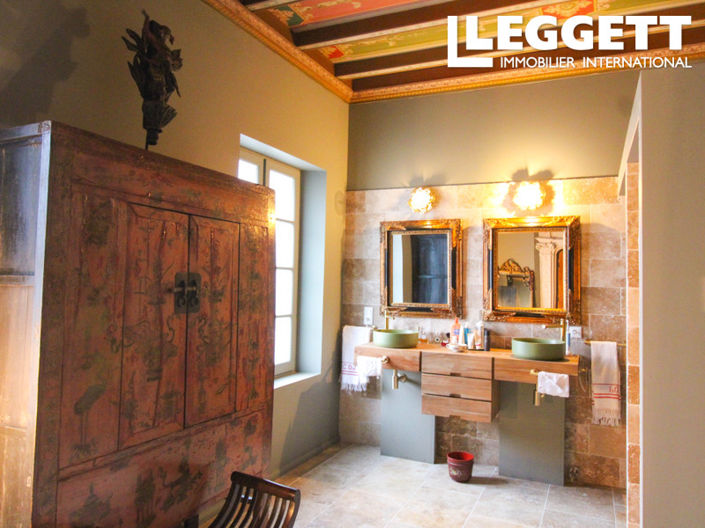 Image No.10-5 Bed House for sale