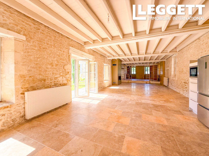 Image No.6-Maison de 5 chambres à vendre à Saint-Jean-d'Angély