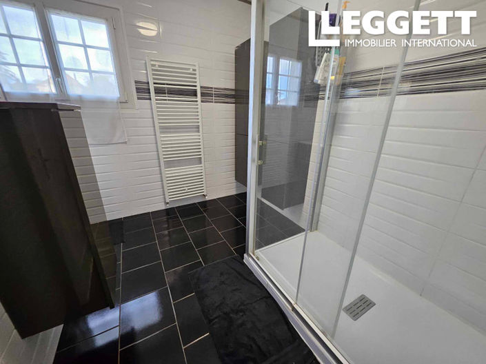 Image No.6-4 Bed House for sale