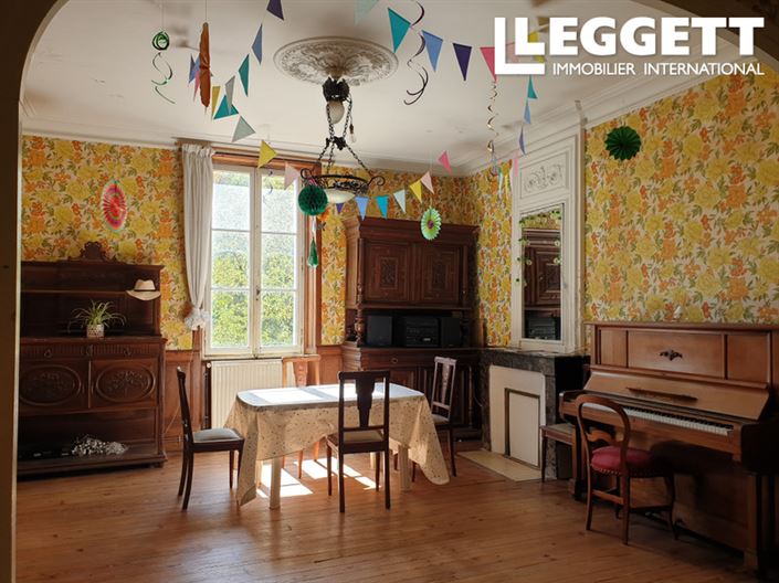 Image No.8-7 Bed House for sale