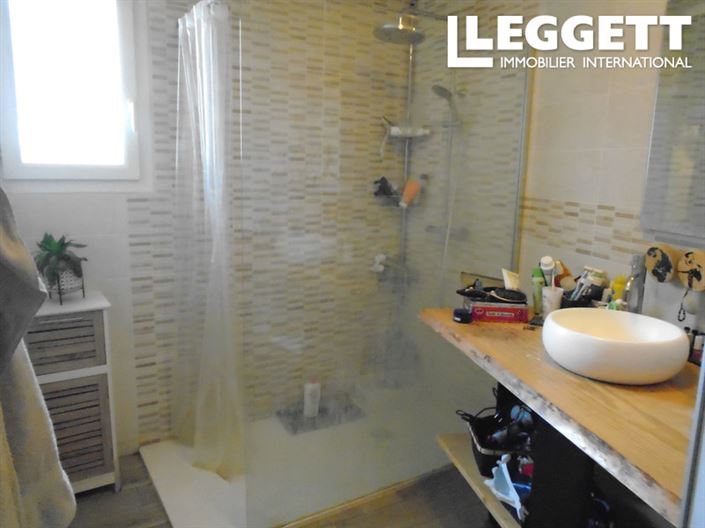 Image No.6-4 Bed House for sale