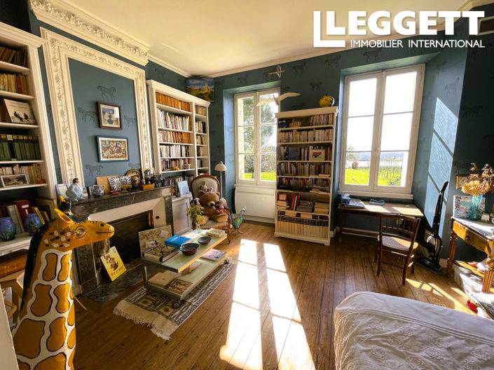 Image No.6-4 Bed House for sale