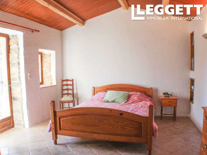 Image No.9-7 Bed House for sale