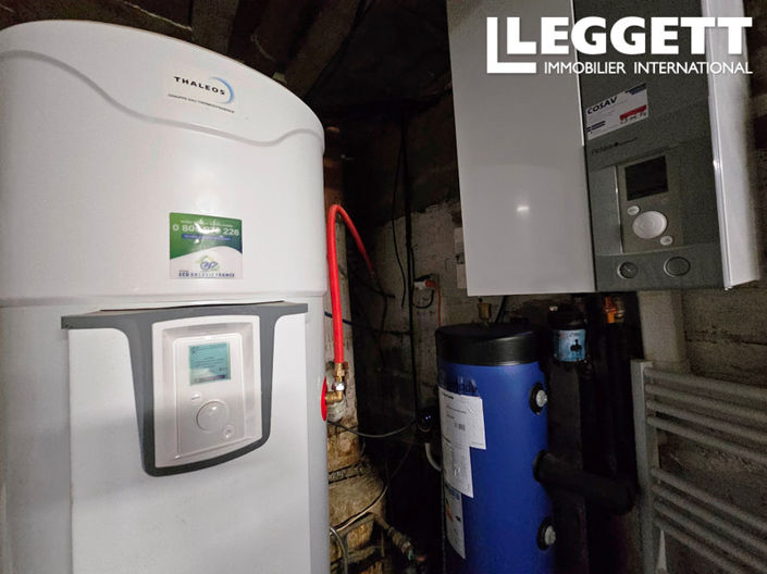 Image No.10-6 Bed House for sale