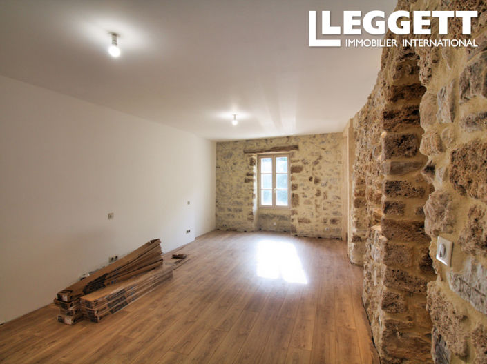 Image No.10-2 Bed House for sale