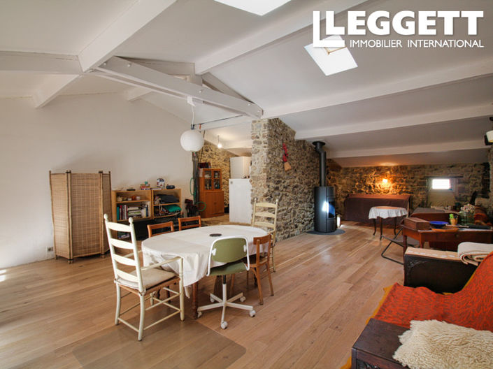 Image No.8-2 Bed House for sale