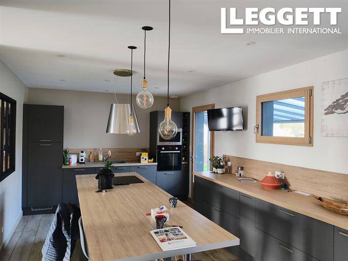 Image No.2-3 Bed House for sale