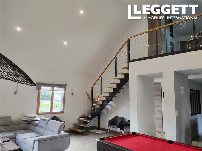 Image No.6-3 Bed House for sale