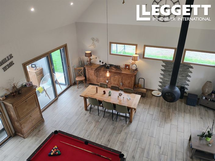 Image No.8-3 Bed House for sale